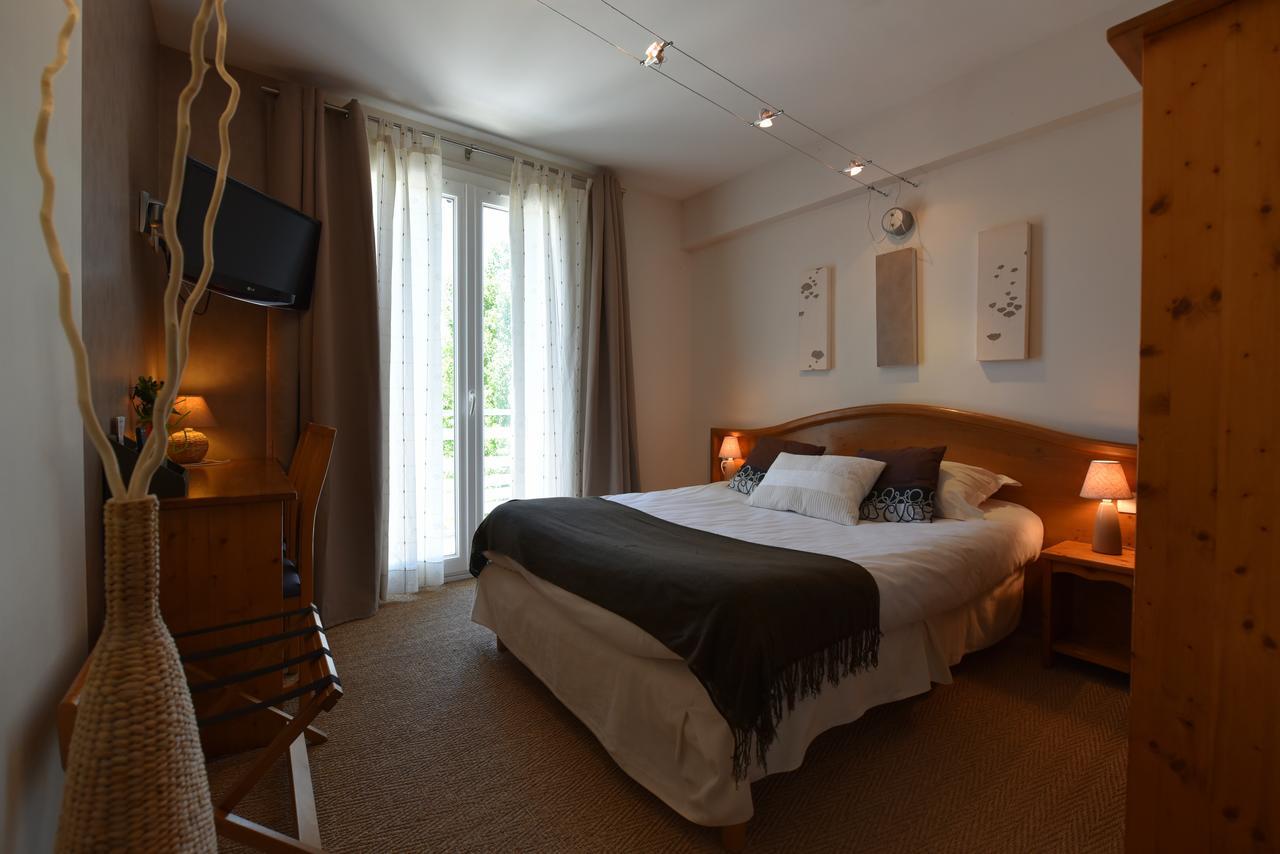 Logis Hotel Restaurant Le Castel Fleuri Saint-Jean-en-Royans Ngoại thất bức ảnh