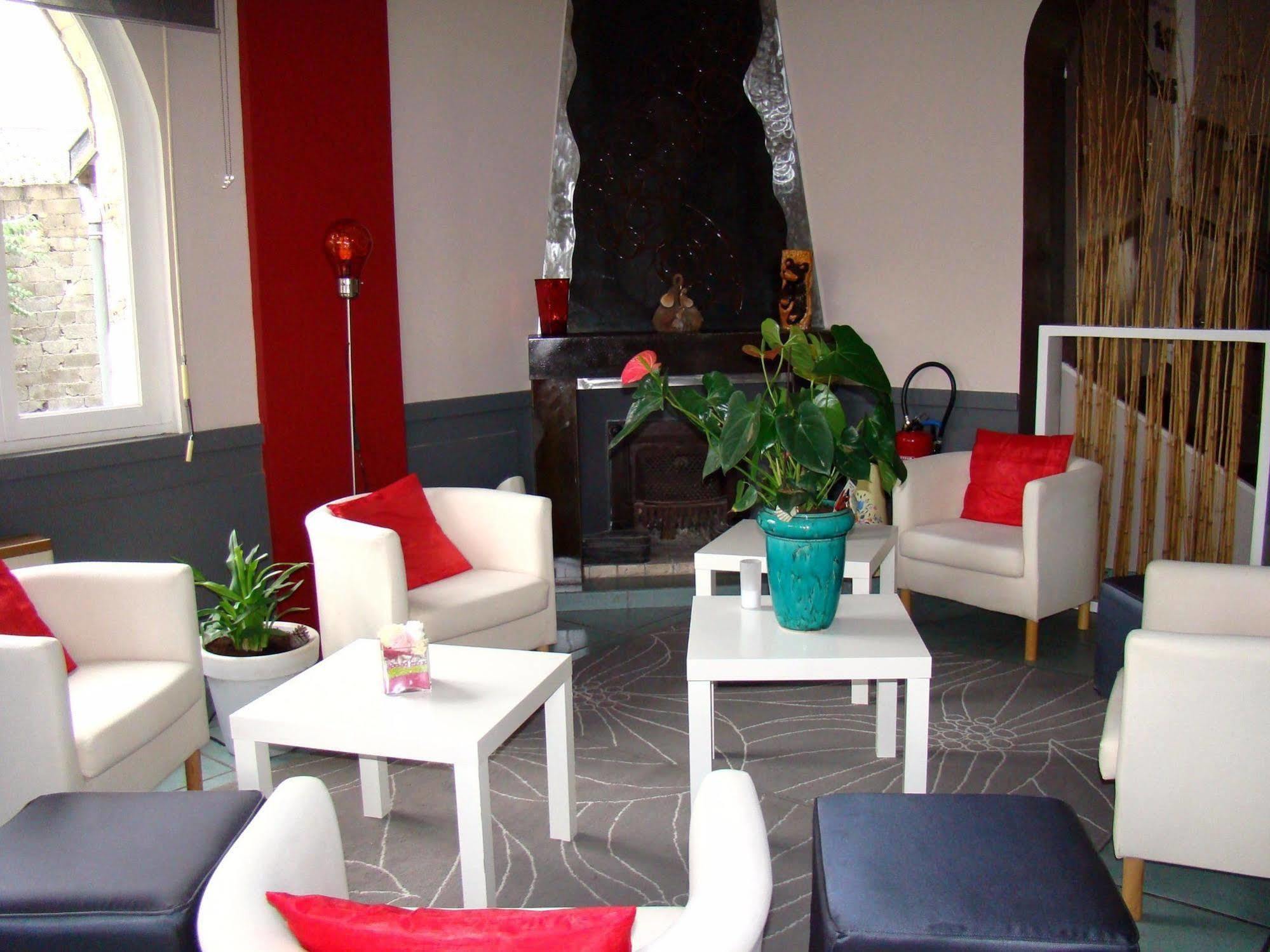 Logis Hotel Restaurant Le Castel Fleuri Saint-Jean-en-Royans Ngoại thất bức ảnh