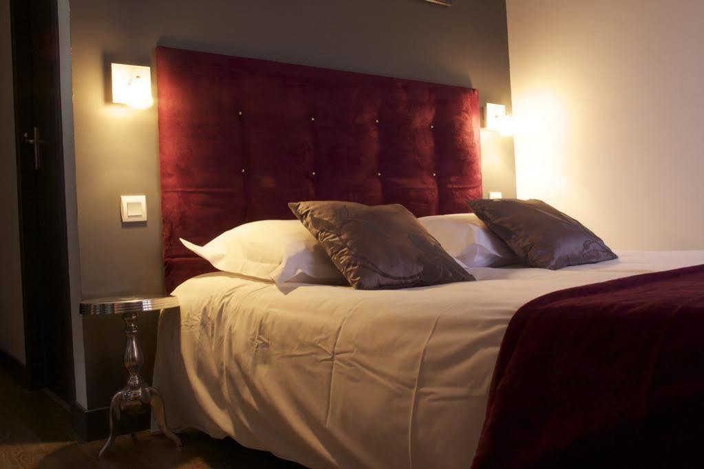 Logis Hotel Restaurant Le Castel Fleuri Saint-Jean-en-Royans Ngoại thất bức ảnh