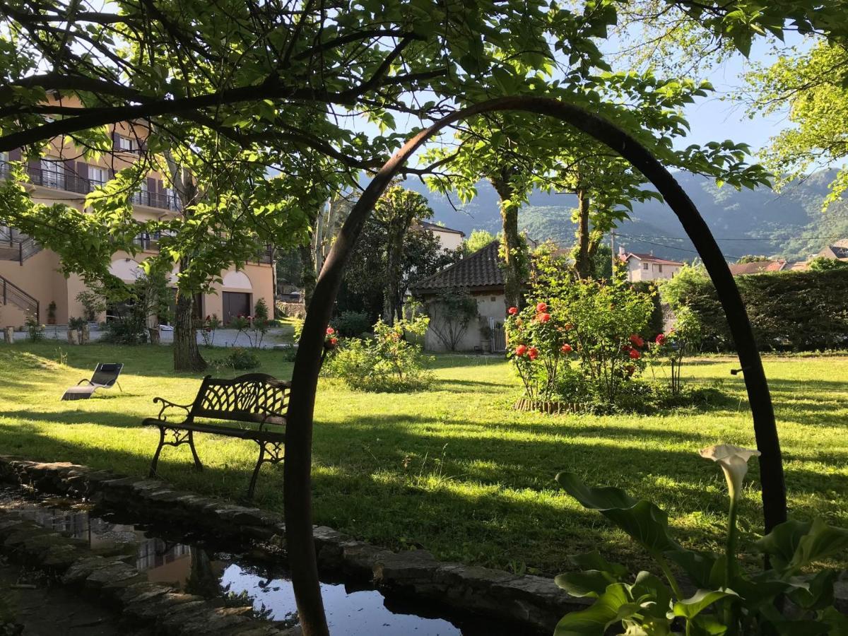 Logis Hotel Restaurant Le Castel Fleuri Saint-Jean-en-Royans Ngoại thất bức ảnh